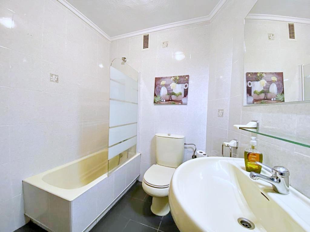 Apartamentos Milan 1 Wifi Y Parking Gratuito Oviedo Exterior photo