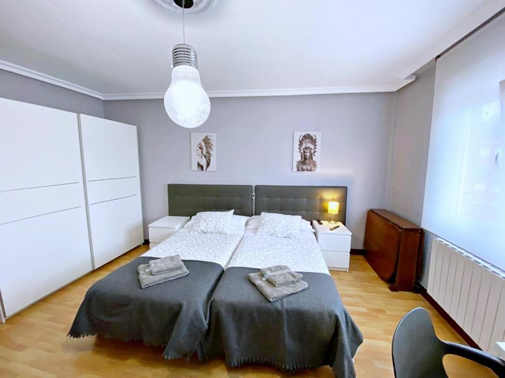 Apartamentos Milan 1 Wifi Y Parking Gratuito Oviedo Exterior photo