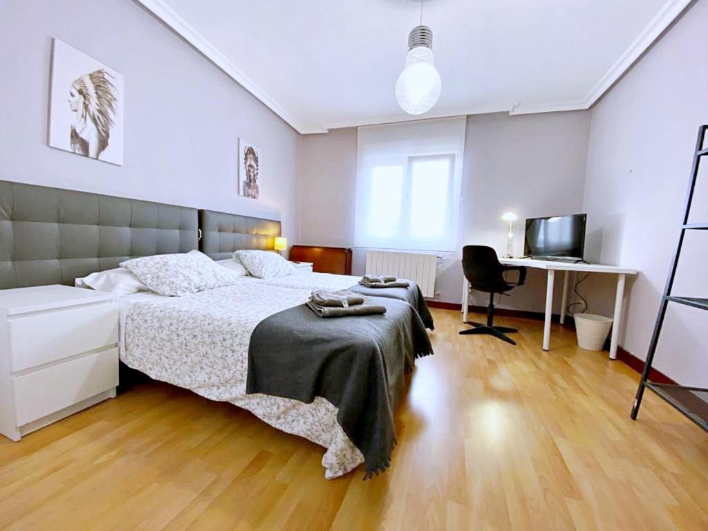 Apartamentos Milan 1 Wifi Y Parking Gratuito Oviedo Exterior photo